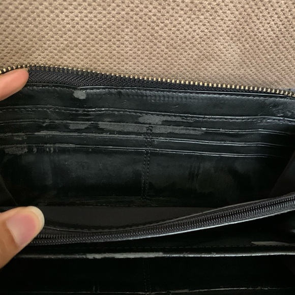 Authentic COACH Accordion Zip Wallet - Picture 10 of 10